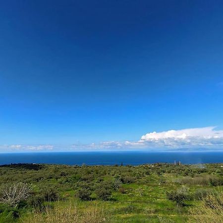Μαγεμένος Πύργος Στις Θαλάμες Appartement Koumani Buitenkant foto